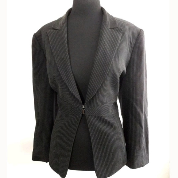 Tahari Jackets & Blazers - Tahari Arthur S. Levine Women's Pant Suit